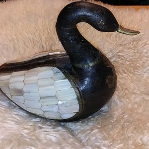 WOOD CARVED DUCK